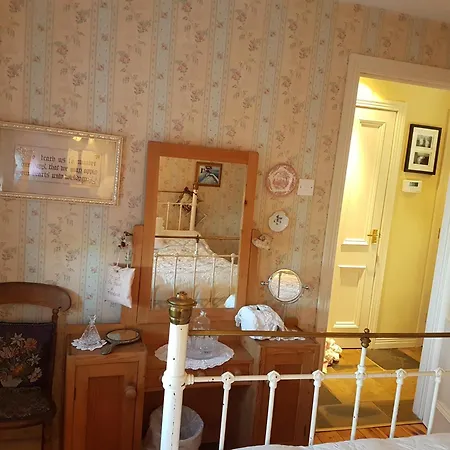 Ros Landhaus Carlingford